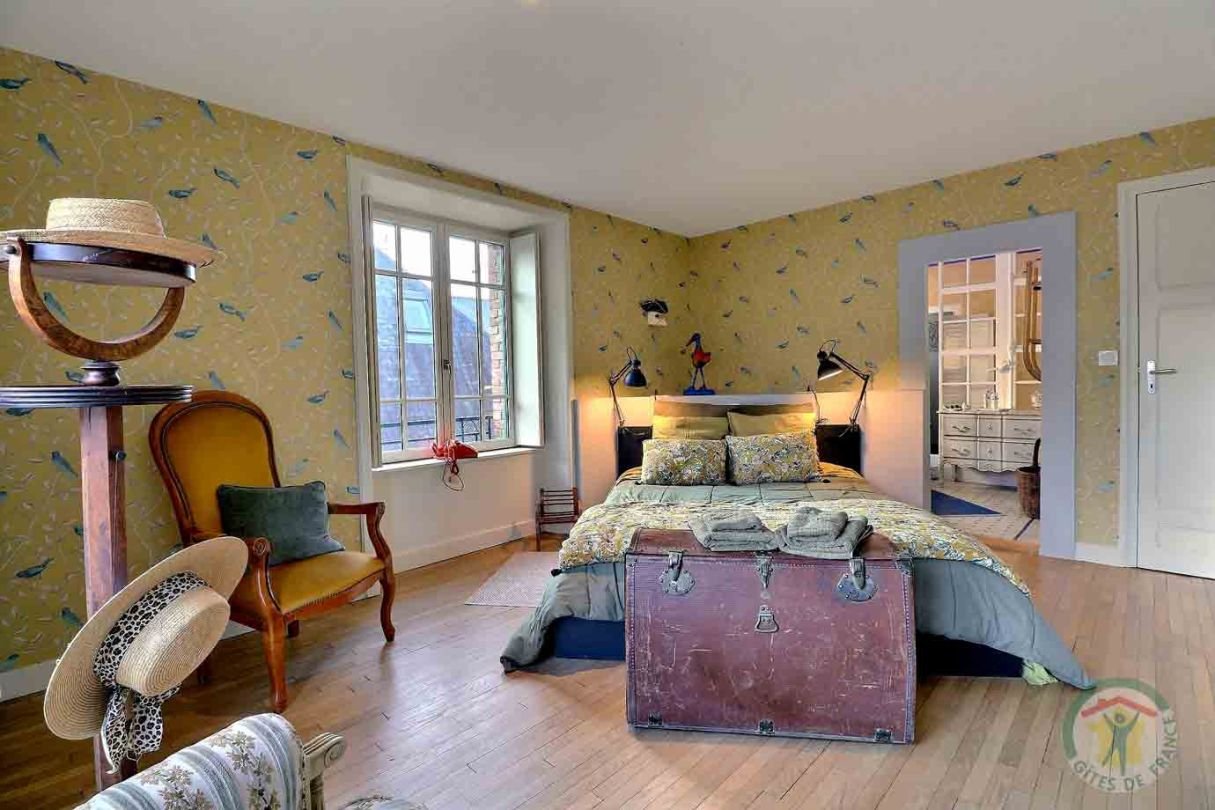 vue - coté salle de bain -Le grand bé - maison de la goutte d'or